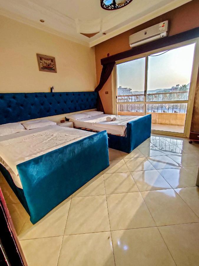 Happy days Pyramids Inn Kafrat al Jabal Bagian luar foto