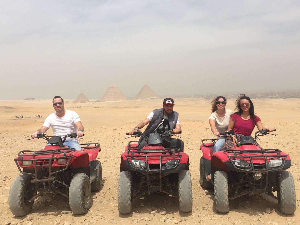 Happy days Pyramids Inn Kafrat al Jabal Bagian luar foto