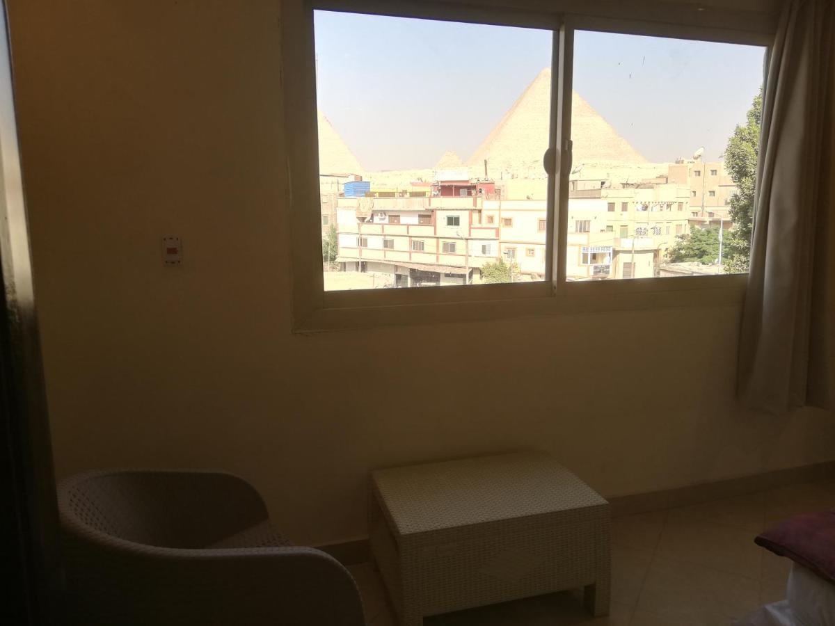 Happy days Pyramids Inn Kafrat al Jabal Bagian luar foto