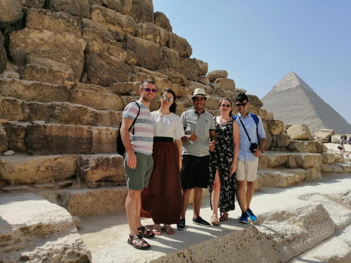 Happy days Pyramids Inn Kafrat al Jabal Bagian luar foto